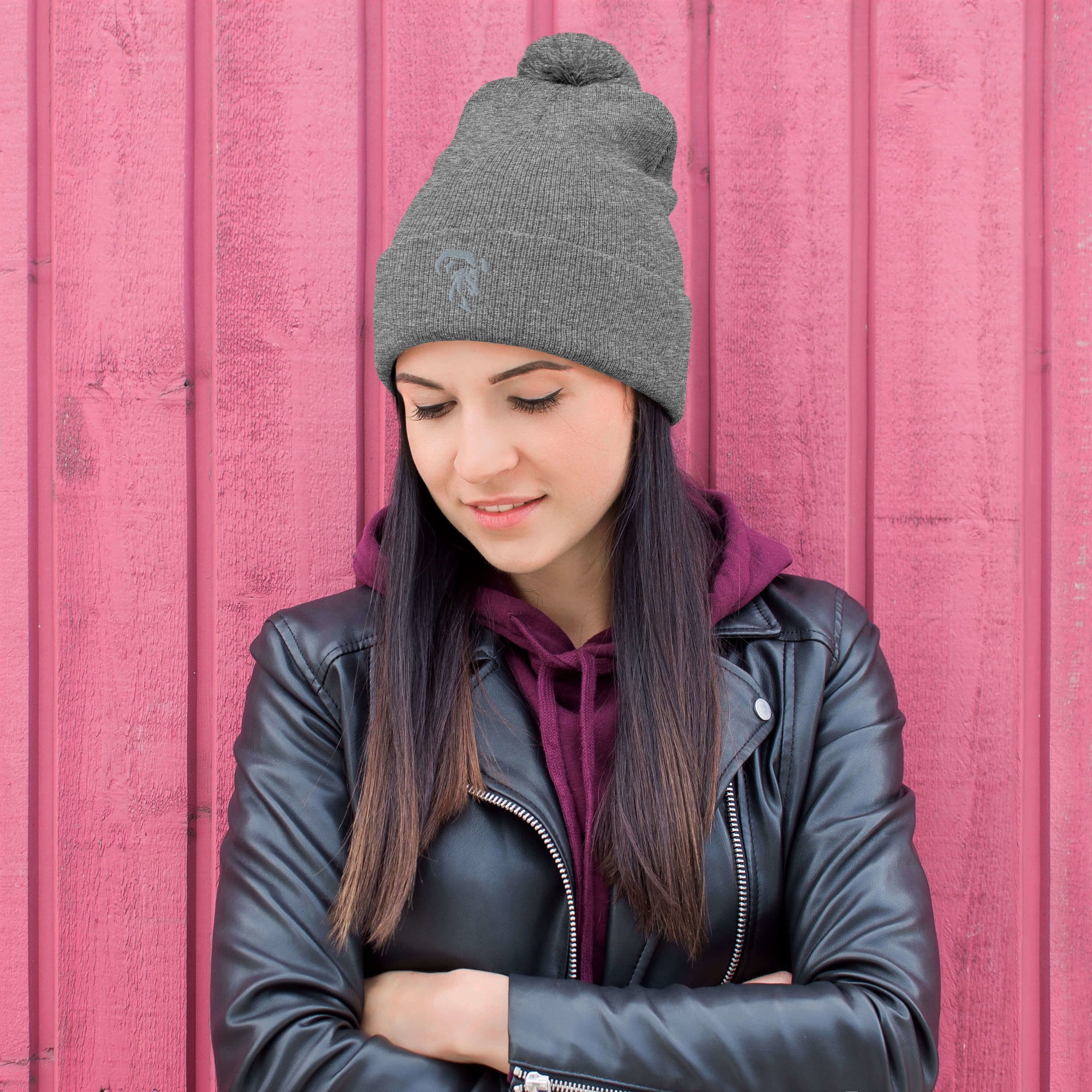Unisex Pom-Pom Beanie: Filly Style for Fashion and Warmth